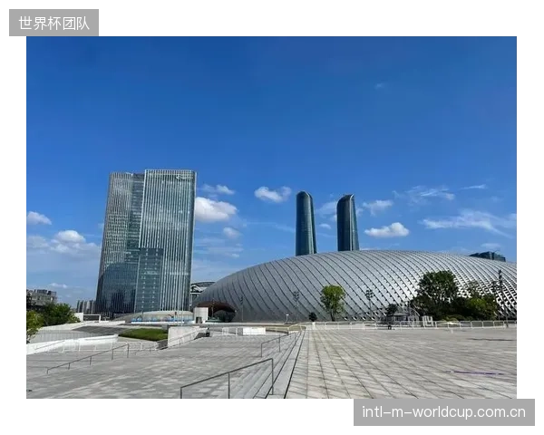 杭州奥体中心游泳馆引入的评估模型，如何实现运动员生理数据实时校准？